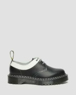 Dr. Martens Dr Martens | Unisex Plain Leather Logo Oxfords -Dr. Martens Shop org 1042