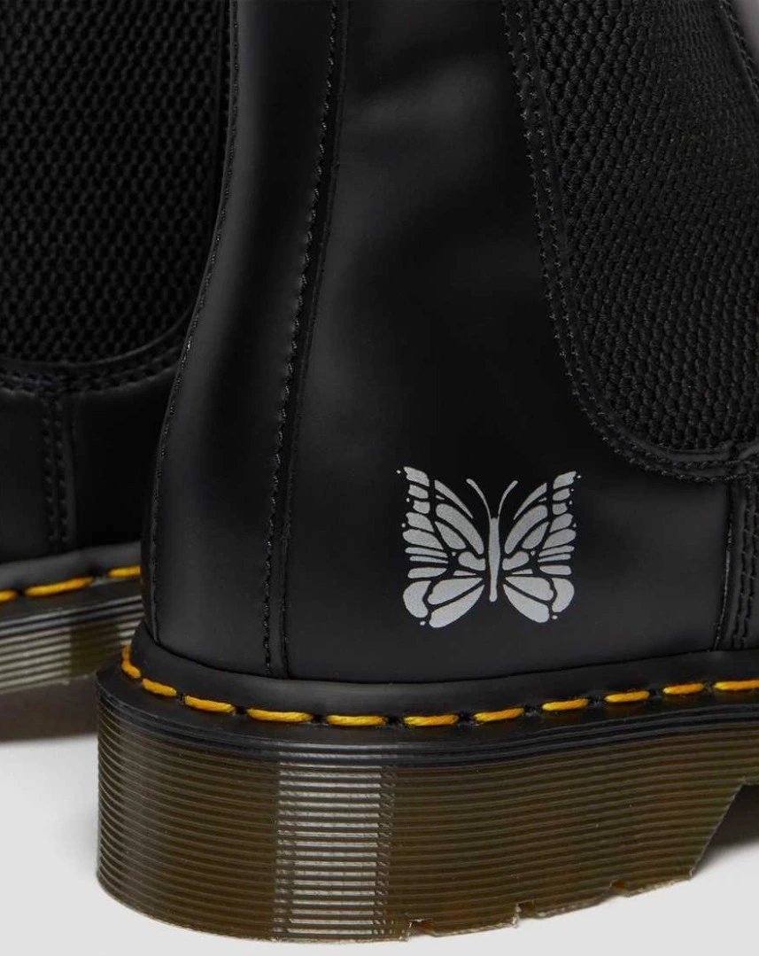 Dr. Martens Dr Martens | Unisex Street Style Logo Boots 17 Dr. Martens Dr Martens | Unisex Street Style Logo Boots - Image 15