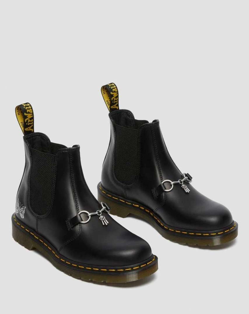 Dr. Martens Dr Martens | Unisex Street Style Logo Boots 18 Dr. Martens Dr Martens | Unisex Street Style Logo Boots - Image 16
