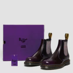 Dr. Martens Dr Martens | Unisex Street Style Collaboration Plain Logo Boots -Dr. Martens Shop org 169