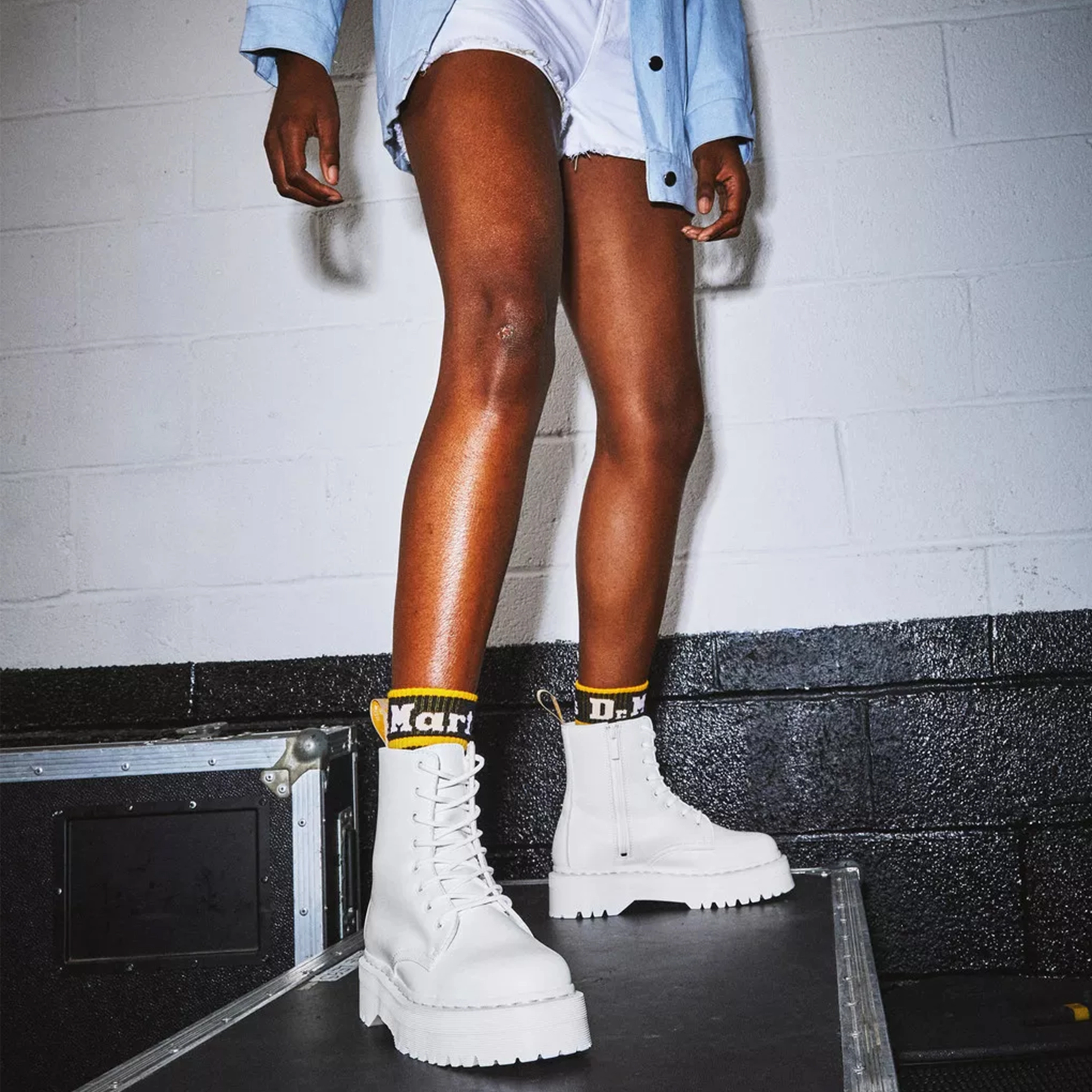 Dr. Martens Dr Martens | Street Style Plain Logo Boots 11 Dr. Martens Dr Martens | Street Style Plain Logo Boots - Image 9