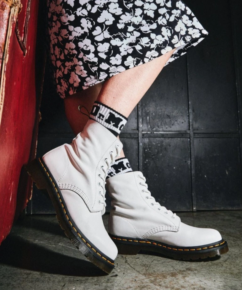 Dr. Martens Dr Martens | Unisex Street Style Leather Boots 4 Dr. Martens Dr Martens | Unisex Street Style Leather Boots - Image 2