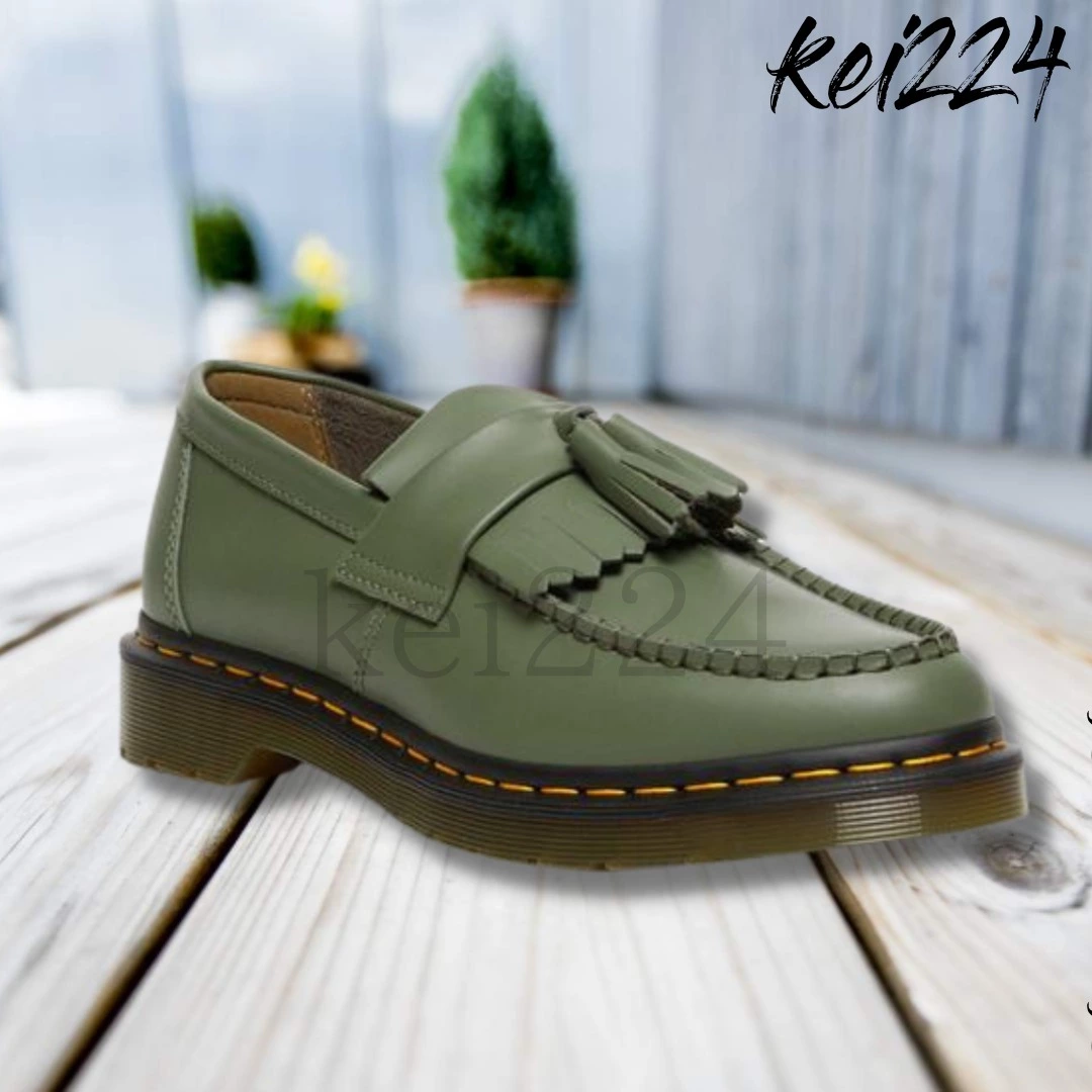 Dr. Martens Dr Martens | Loafers Unisex Tassel Plain Leather U Tips Khaki 3 Dr. Martens Dr Martens | Loafers Unisex Tassel Plain Leather U Tips Khaki
