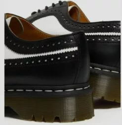 Dr. Martens Dr Martens | Unisex Street Style Oversized Logo Oxfords 17 Dr. Martens Dr Martens | Unisex Street Style Oversized Logo Oxfords -Dr. Martens Shop org 825