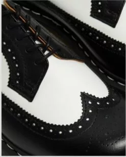 Dr. Martens Dr Martens | Unisex Street Style Oversized Logo Oxfords 19 Dr. Martens Dr Martens | Unisex Street Style Oversized Logo Oxfords -Dr. Martens Shop org 827