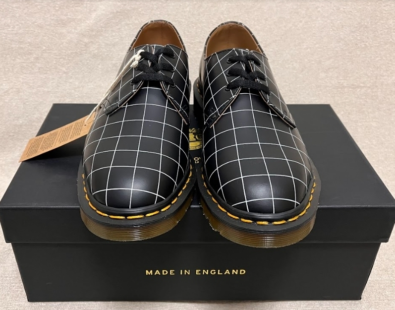 Dr. Martens Dr Martens | Other Plaid Patterns Unisex Street Style Collaboration 9 Dr. Martens Dr Martens | Other Plaid Patterns Unisex Street Style Collaboration - Image 7